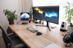 advantages of a curved monitor