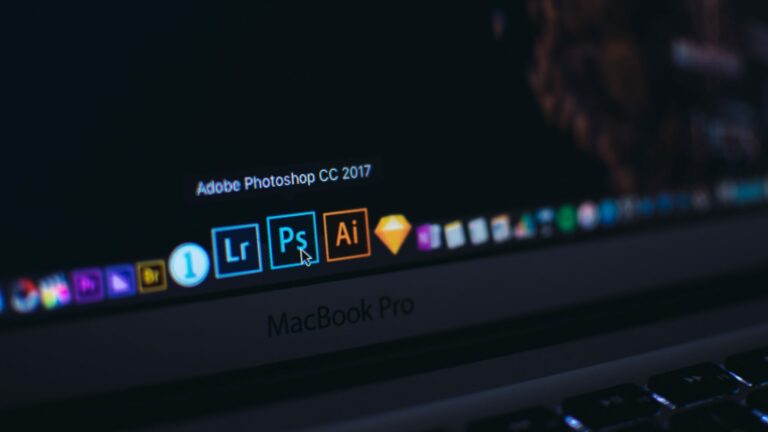 7 Best Monitors for Adobe Illustrator in 2023